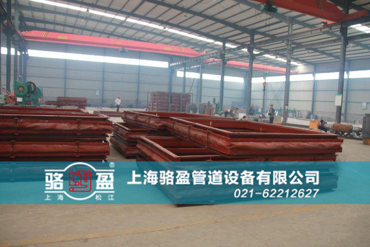 香港機(jī)場(chǎng)赤鱲角<a href=http://www.spincake.cn target=_blank class=infotextkey>非金屬補(bǔ)償器</a>生產(chǎn)廠家